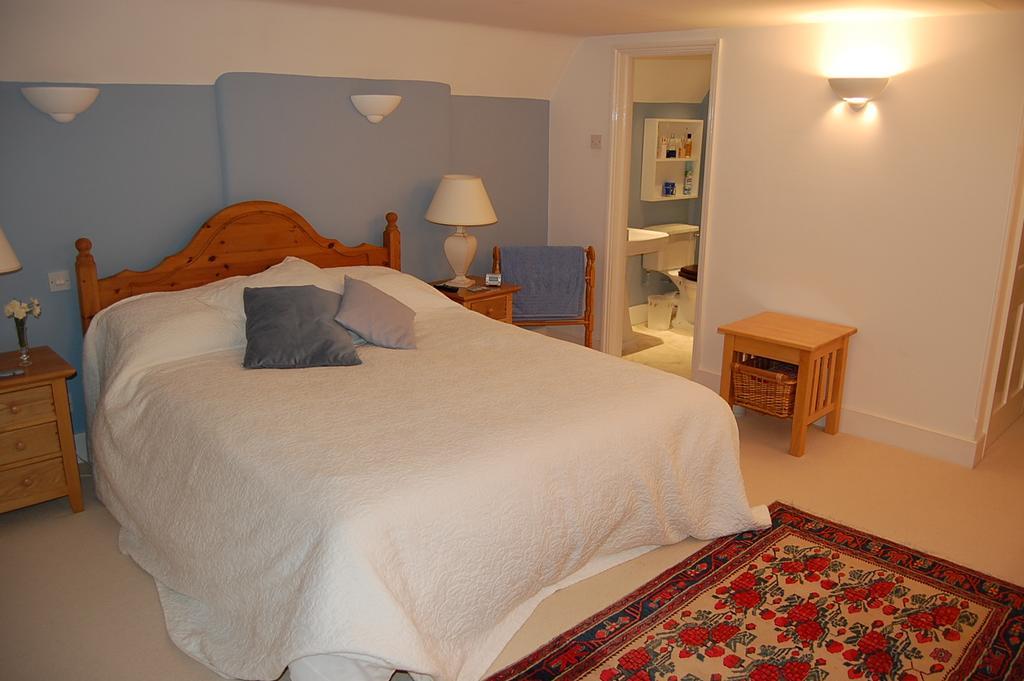 Pickwick House Bed and Breakfast Stoke by Clare Habitación foto