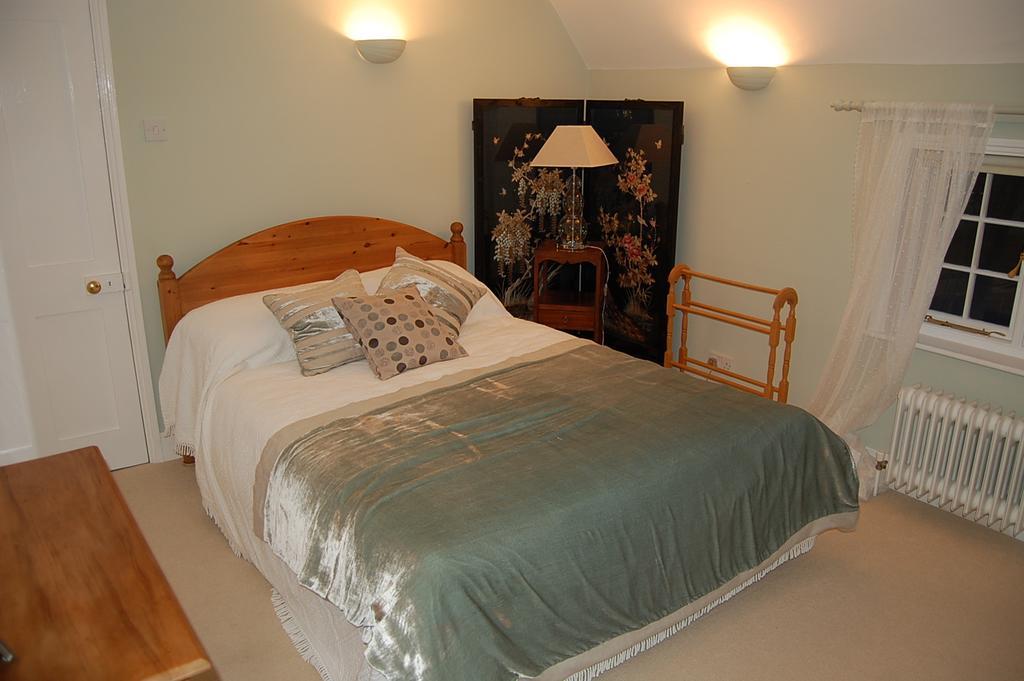 Pickwick House Bed and Breakfast Stoke by Clare Habitación foto